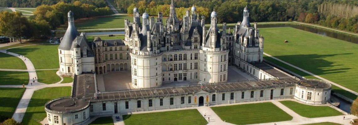 Emmanuel Macron fête ses 40 ans à Chambord ce soir