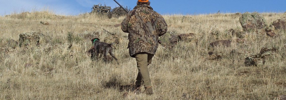 chasseur et son chien