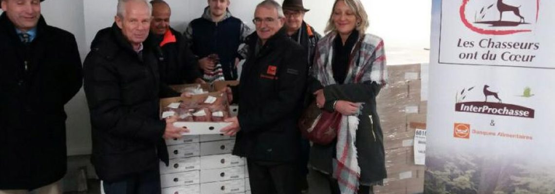 Interprochasse donne 480 à la banque alimentaire du Rhône